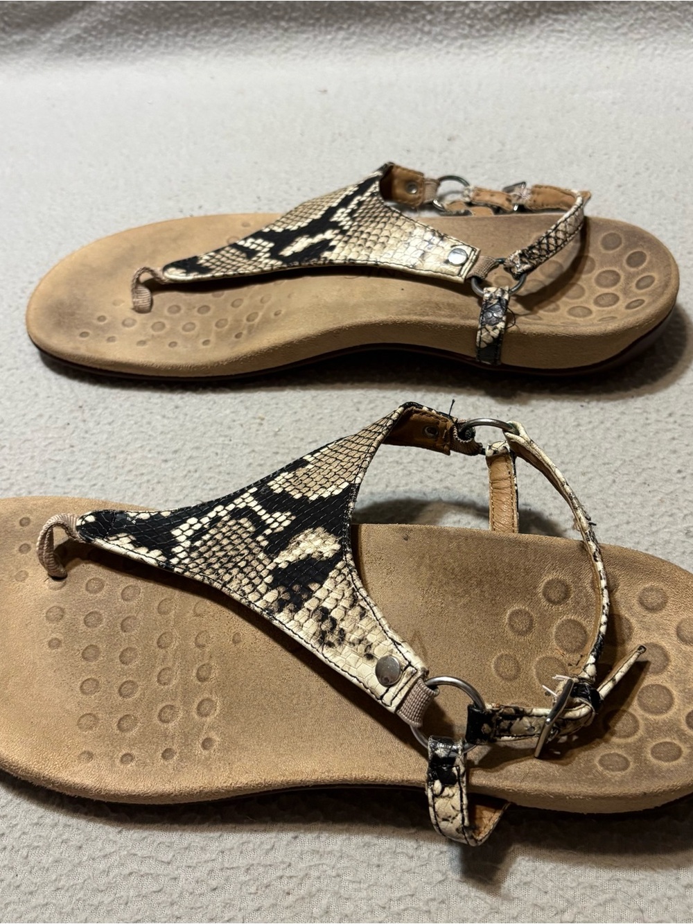 Vionic Kirra Thong Snake Print Sandals size 10 - Picture 2 of 5